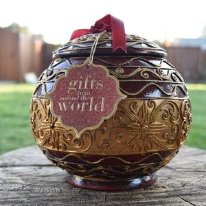 Decorative Gift pot, show/Showpiece